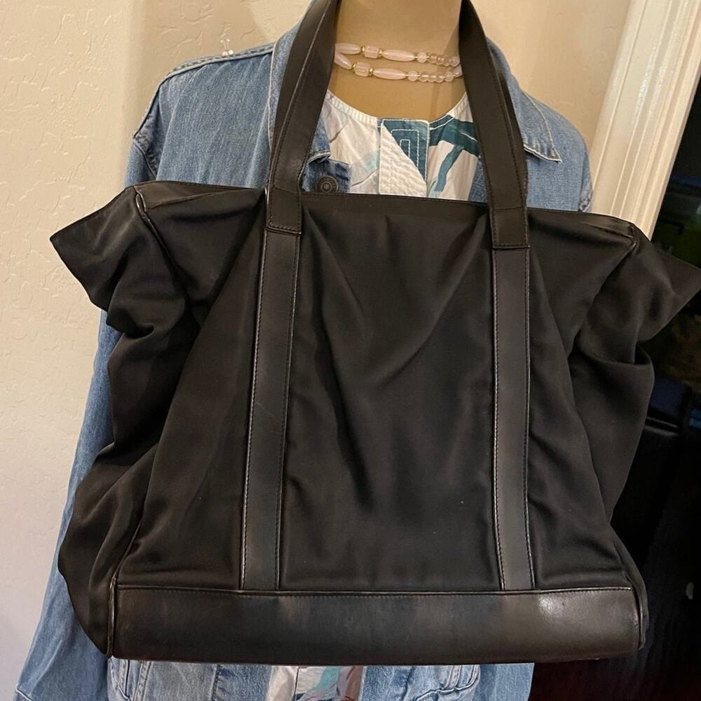 Gucci black nylon and leather tote bag vintage authentic